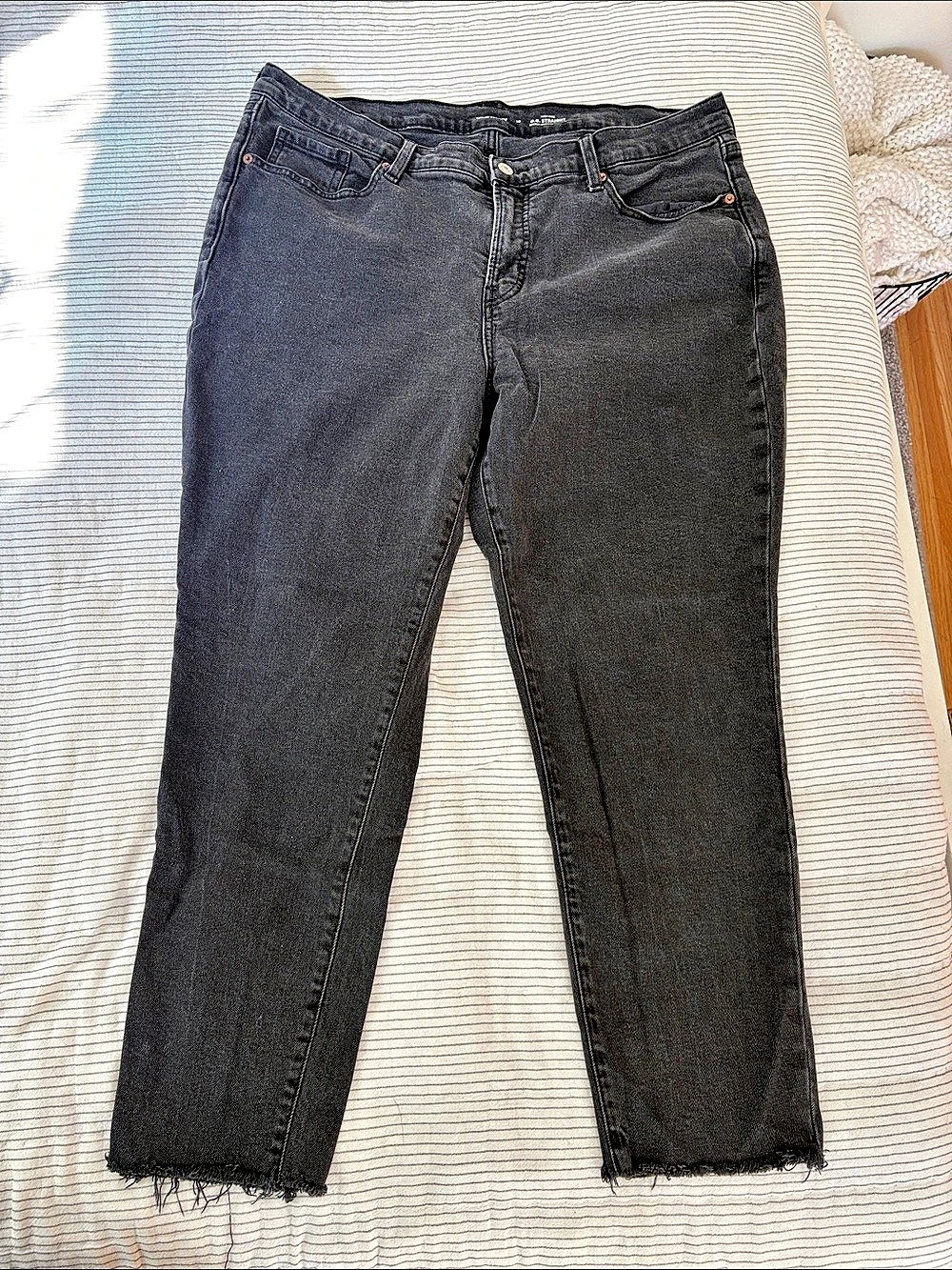 Old Navy OGC Straight Secret-Smooth Chino Straight Leg Jeans Waist 18 Black